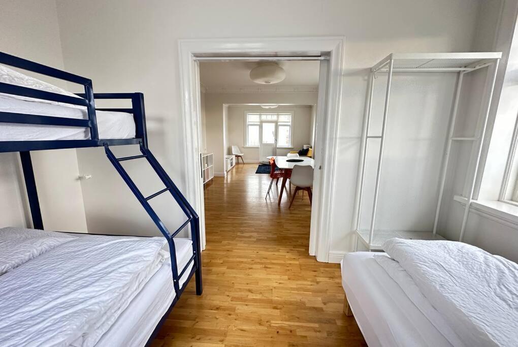 Beautiful 2 Bedroom Apartment Downtown เรคยาวิก ภายนอก รูปภาพ
